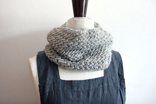 かぎ針編み 編み図「ぬくもりカウル」ボタンを後ろに