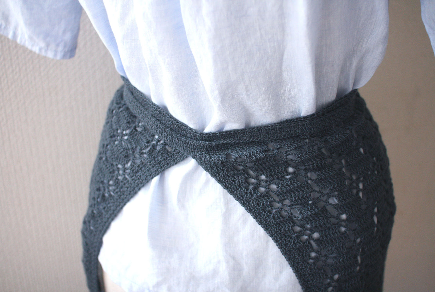 "Dress up apron" Crochet Pattern