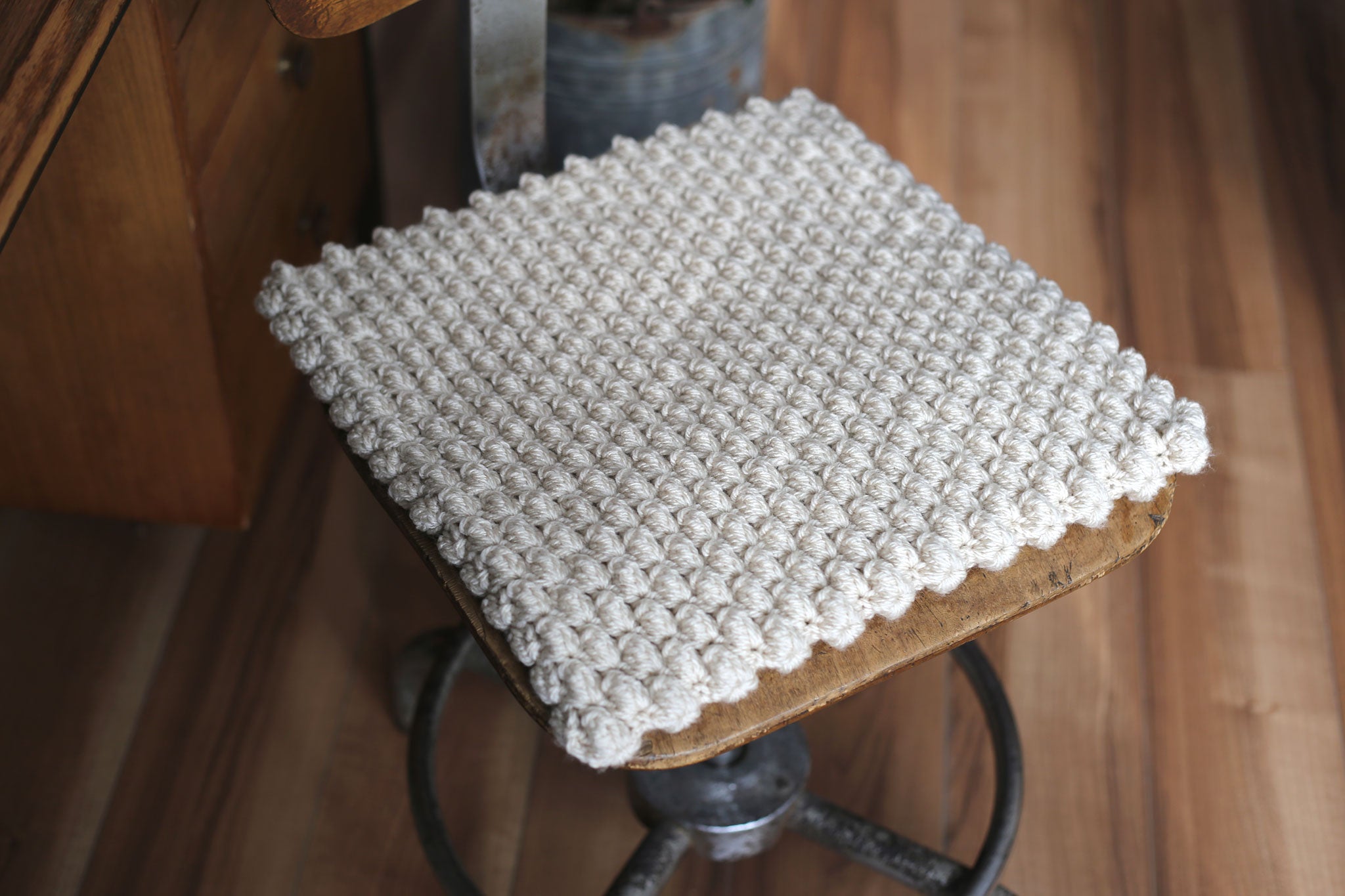 "Noble cushion" Crochet Pattern