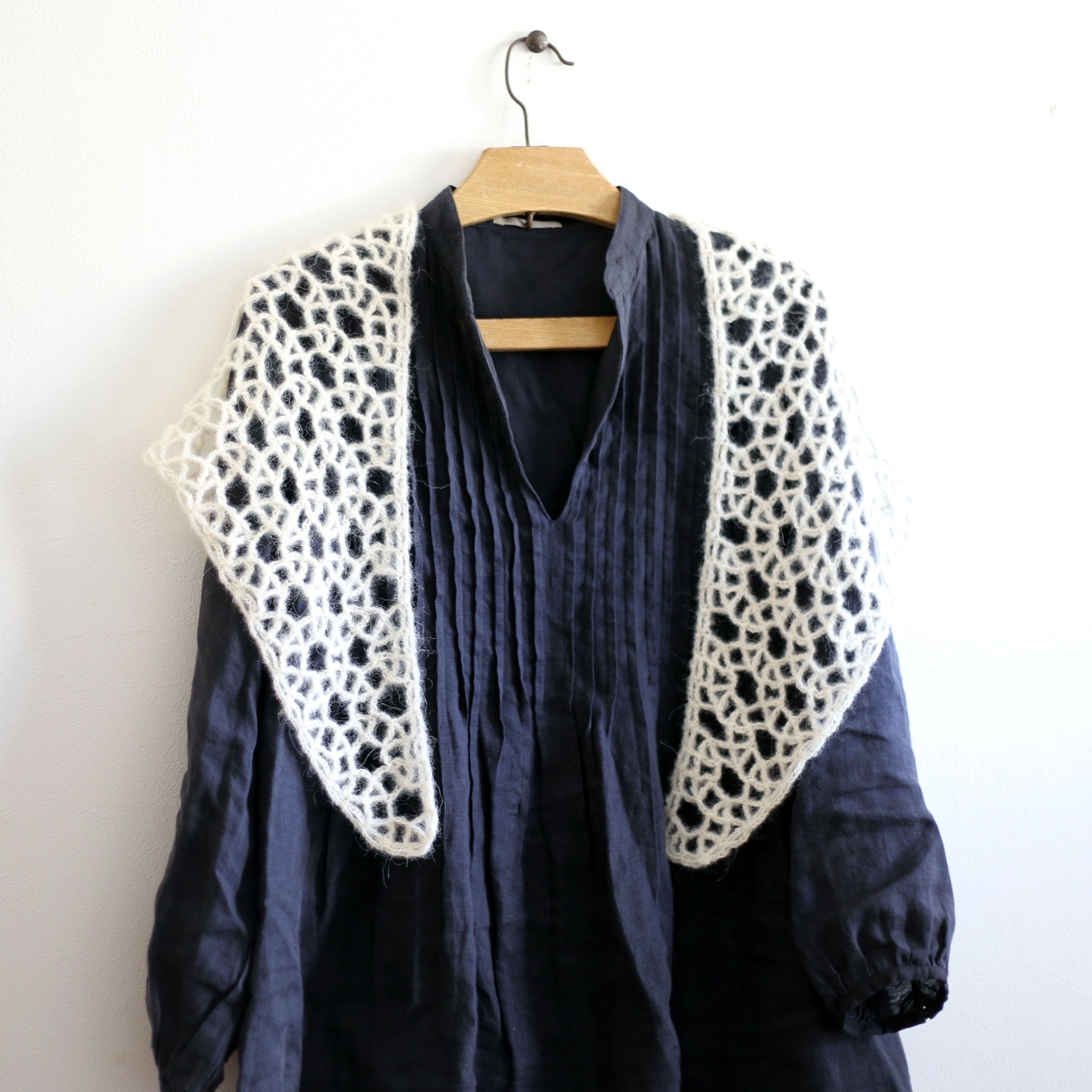 "Accessories shawl" Crochet Pattern