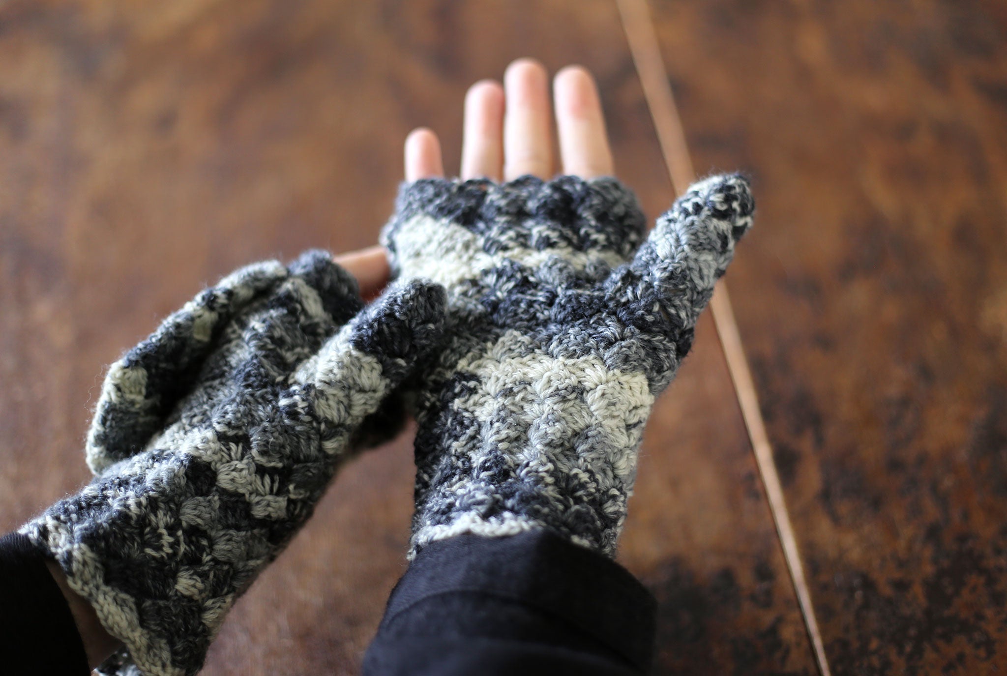 "Hooded mittens" Crochet Pattern